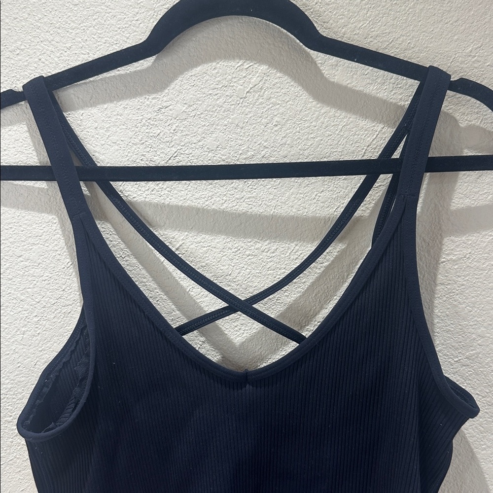 Vuori Black Ribbed Crisscross Back Crop Tank - Picture 3 of 6